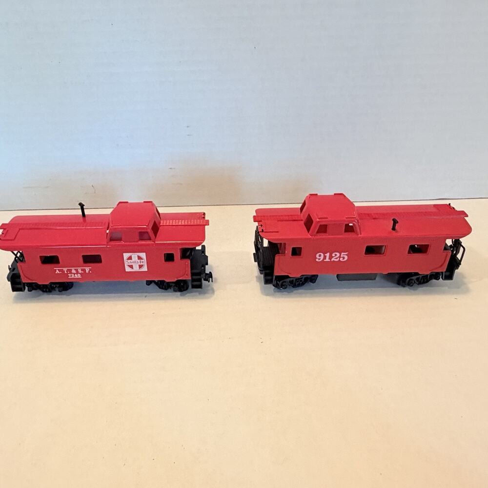 Vintage HO SCALE SET OF 9 LOOSE ROLLING STOCK Car, Tankers Etc - Picture 6 of 11